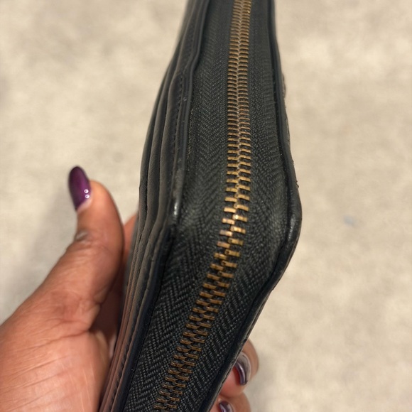 CHANEL Black Floral Embossed Wallet - Picture 7 of 12